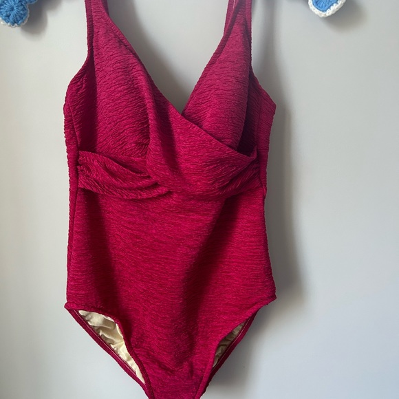 One piece raspberry colored bathing suit - Picture 2 of 7